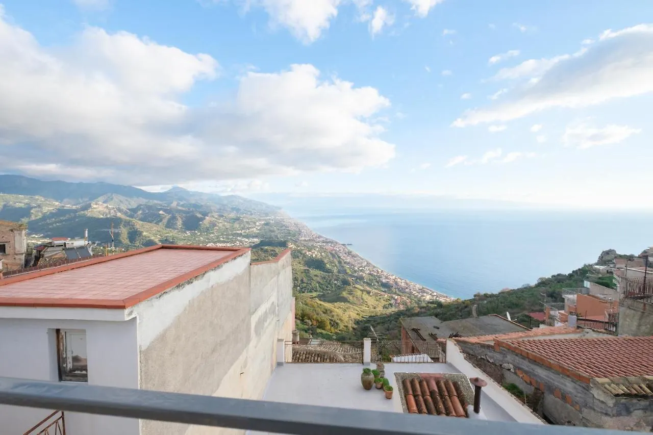 Casa Con Terrazze Vista Mare Villa Forza d'Agro Holiday home